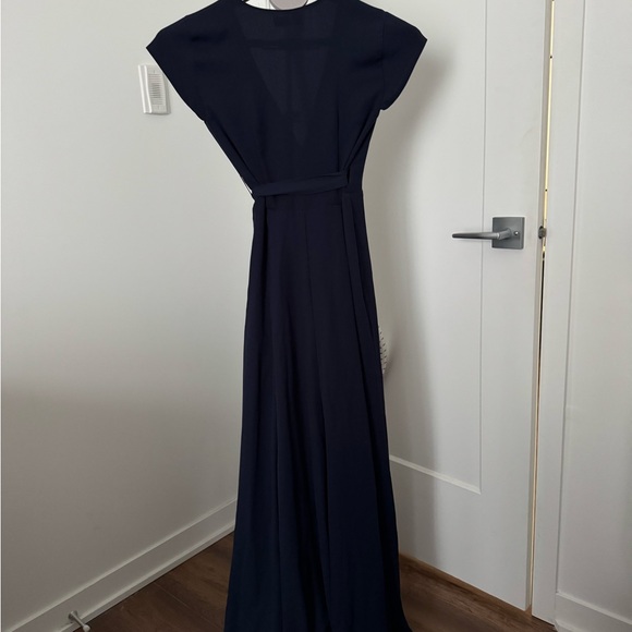 ARITZIA - Babaton Lexia Dress - Maxi V-neck Wrap Dress - Picture 9 of 13